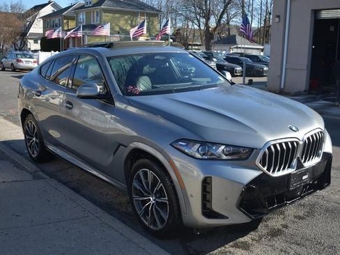 Used 2025 BMW X6 xDrive40i AWD/4WD image 4