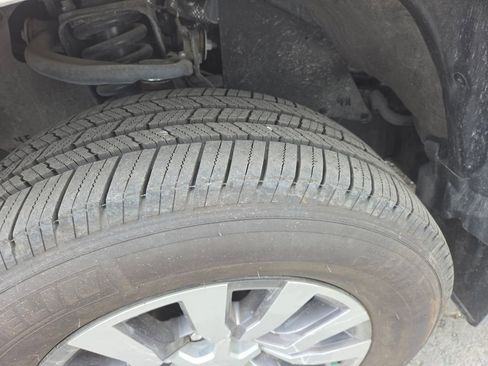 Used 2023 Toyota Tacoma Limited w/ Black Out Package (TMS) image 11