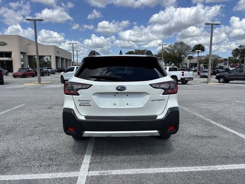 Used 2023 Subaru Outback Limited AWD/4WD image 4