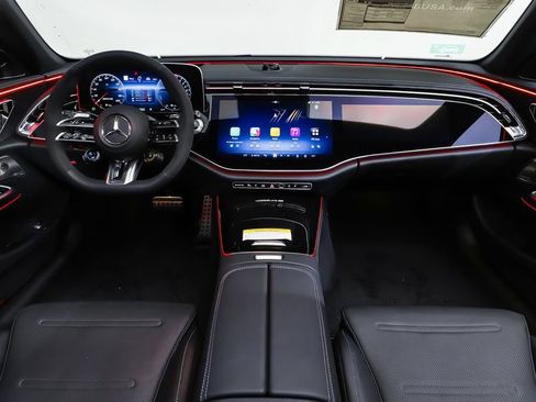 New 2026 Mercedes-Benz E 53 AMG e 4MATIC Sedan image 7