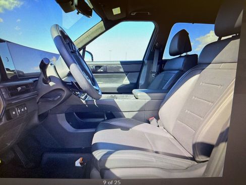 Certified 2025 Hyundai Santa Fe Calligraphy image 6