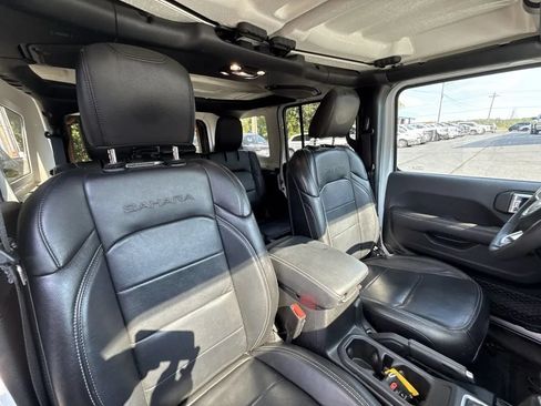 Used 2023 Jeep Wrangler Unlimited Sahara w/ Cold Weather Group AWD/4WD image 12