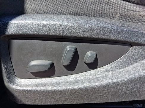 Used 2017 GMC Sierra 2500 SLE w/ SLE Preferred Package image 13