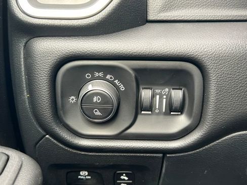 New 2026 RAM 1500 4x4 Crew Cab image 17