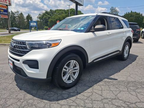Used 2020 Ford Explorer XLT w/ Class III Trailer Tow Package AWD/4WD image 3