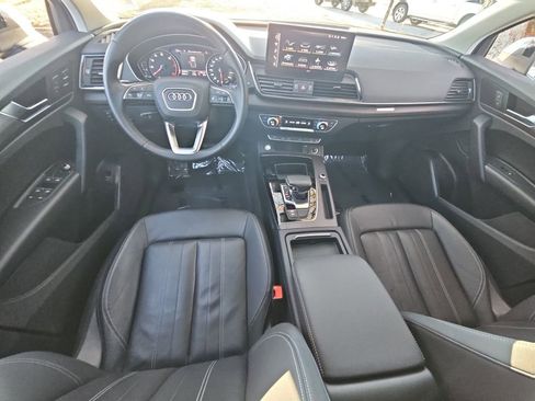 Used 2022 Audi Q5 2.0T Premium w/ Convenience Package image 14