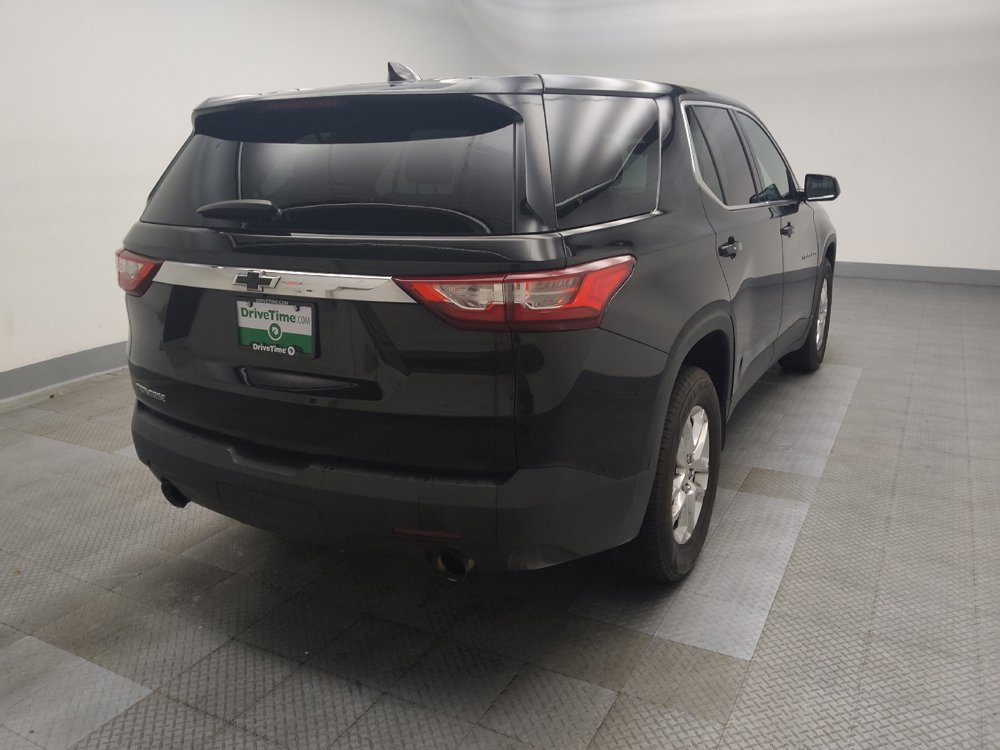 Used 2019 Chevrolet Traverse LS w/ LPO, Black Accent Package FWD image 9