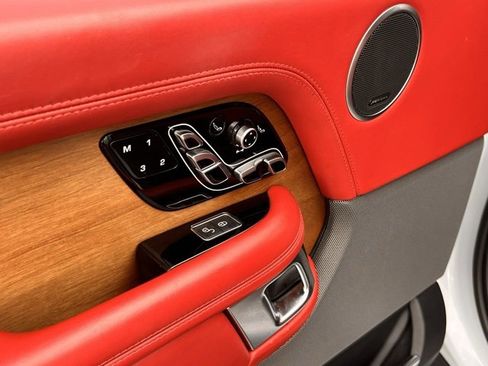 Used 2019 Land Rover Range Rover Long Wheelbase Autobiography image 10