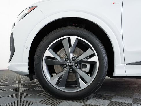 Certified 2024 Audi Q4 e-tron Premium Plus w/ Premium Plus image 4