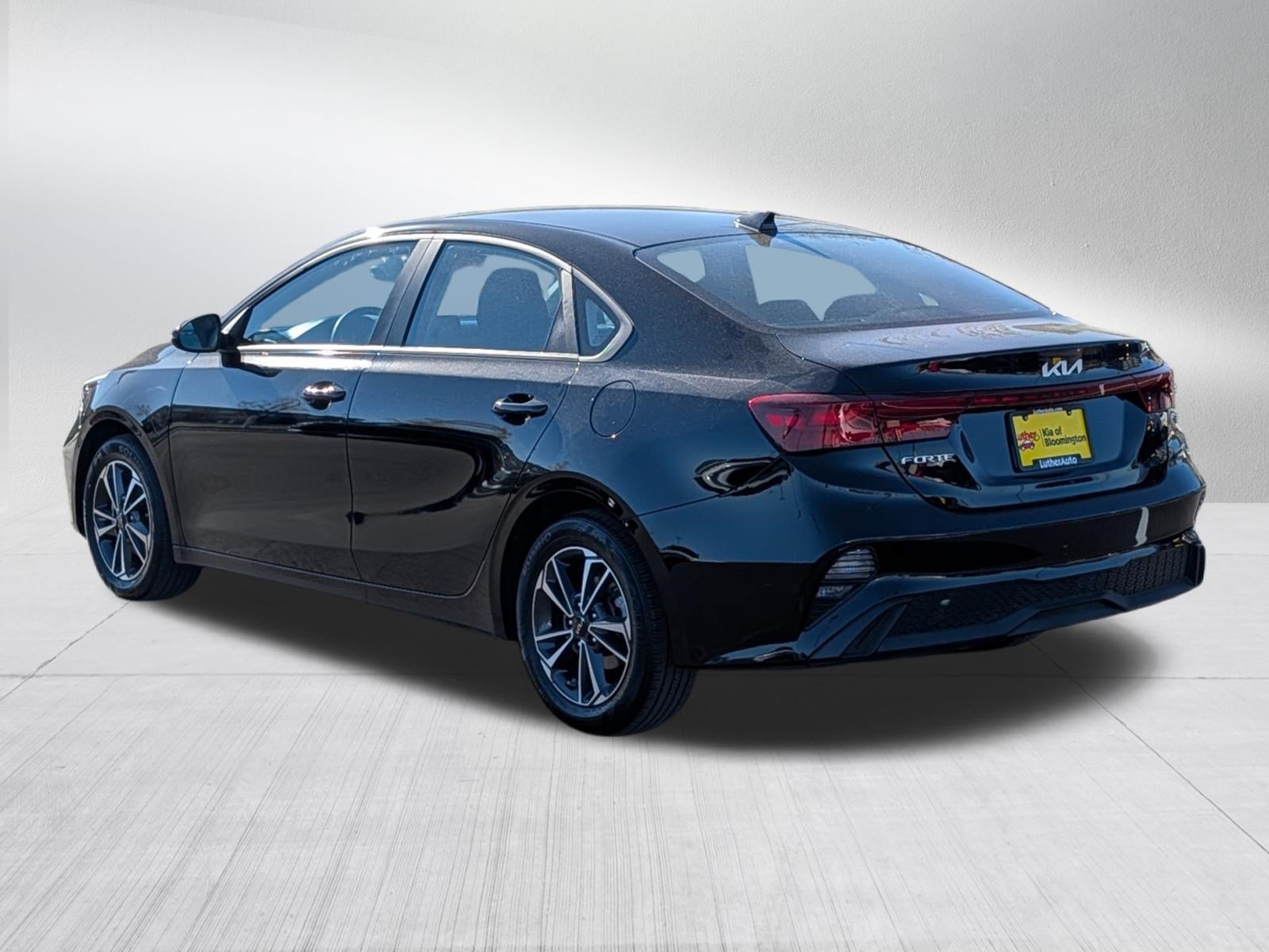 Certified 2024 Kia Forte LXS w/ LXS Technology Package FWD image 5