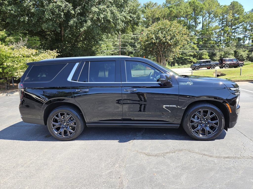 Used 2025 Chevrolet Tahoe High Country AWD/4WD image 2