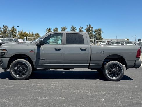 New 2026 RAM 2500 Big Horn AWD/4WD image 6