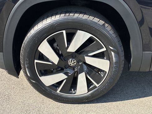 Certified 2024 Volkswagen Atlas Cross Sport SE AWD/4WD image 22