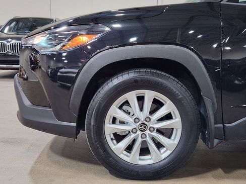 Used 2023 Toyota Corolla Cross LE image 6