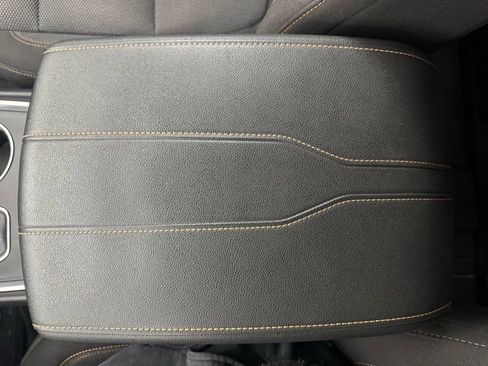 Used 2021 Chevrolet Traverse LT w/ LPO, Floor Liner Package image 30