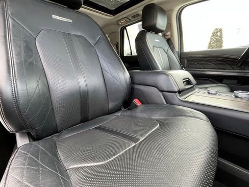 Used 2019 Ford Expedition Max Platinum image 35