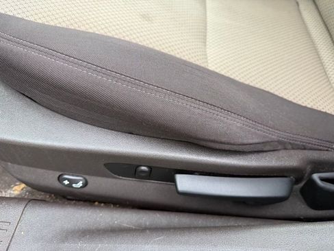 Used 2010 Chevrolet Malibu LS FWD image 8