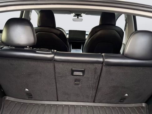 Used 2021 Tesla Model Y Long Range image 15