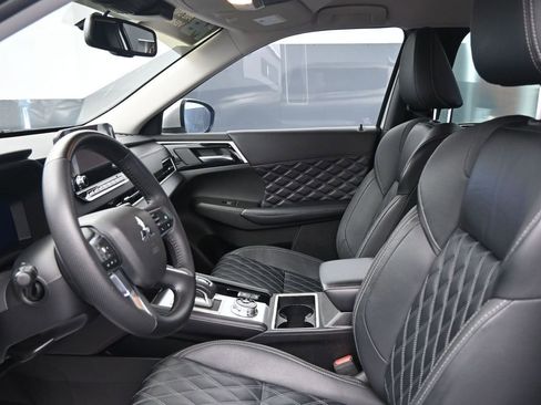 Used 2023 Mitsubishi Outlander SEL image 25