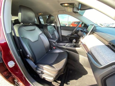 Used 2022 Jeep Compass Latitude image 27