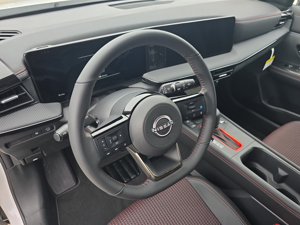 New 2026 Nissan Kicks SR FWD image 6