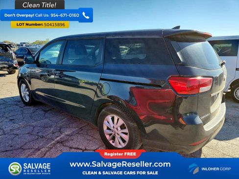 Used 2017 Kia Sedona LX image 3