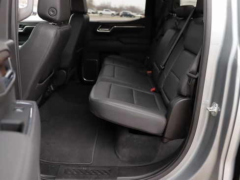 Used 2025 GMC Sierra 1500 SLT image 26