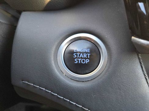 Certified 2021 Toyota Highlander Platinum image 32