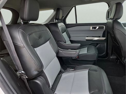 Certified 2023 Ford Explorer XLT w/ Equipment Group 202A AWD/4WD image 10