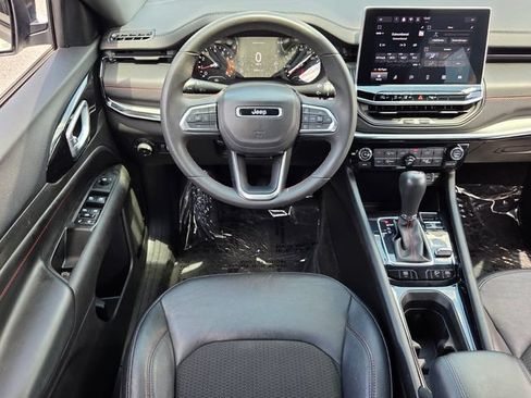 Used 2024 Jeep Compass Trailhawk AWD/4WD image 13
