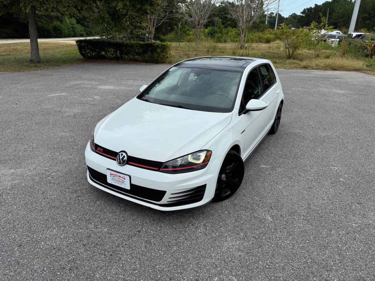 Used 2016 Volkswagen GTI SE w/ Lighting Package (SEL) FWD image 8