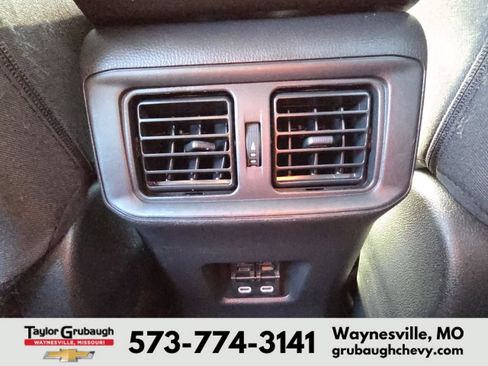 Used 2024 Toyota RAV4 XLE AWD/4WD image 30