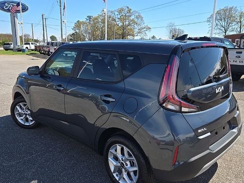 Used 2025 Kia Soul LX w/ LX Technology Package image 5
