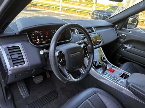 Used 2018 Land Rover Range Rover Sport HSE image 12