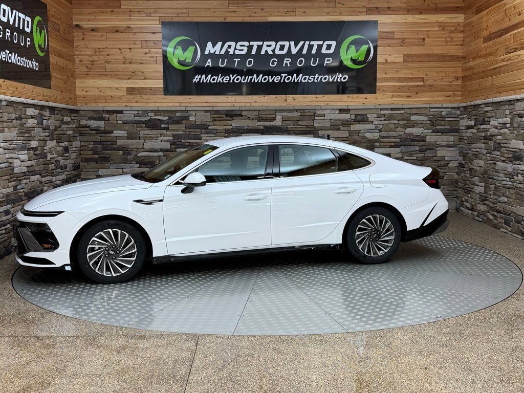 Used 2025 Hyundai Sonata SEL FWD image 5