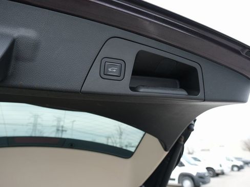 Used 2017 Buick Envision Essence FWD image 35