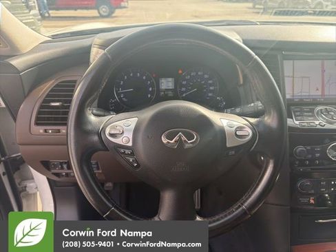 Used 2015 INFINITI QX70 AWD w/ Premium Package image 11