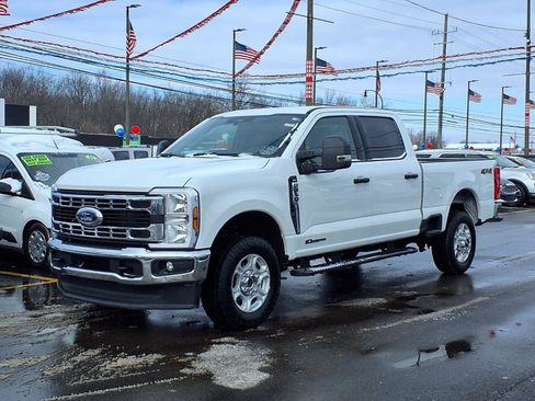 Used 2025 Ford F350 XLT image 1