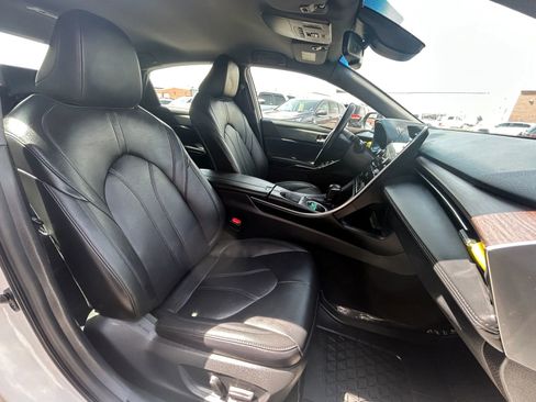 Used 2021 Toyota Avalon XLE image 44