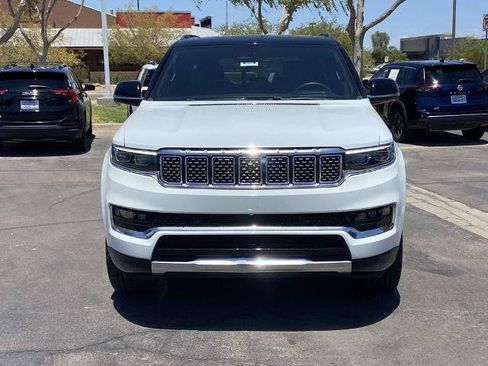 Used 2023 Jeep Grand Wagoneer 4WD w/ Flexible Seating Group image 3