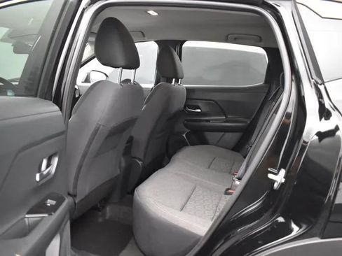 Used 2025 Nissan Kicks SV FWD image 15