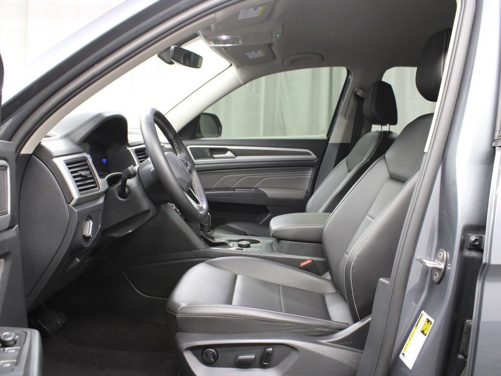 Used 2023 Volkswagen Atlas SE AWD/4WD image 14
