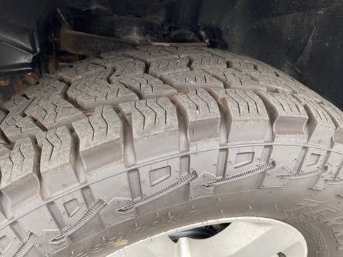 Used 2017 RAM 1500 Classic SLT w/ Luxury Group image 27