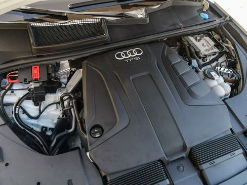 Used 2018 Audi Q7 2.0T Premium AWD/4WD image 28