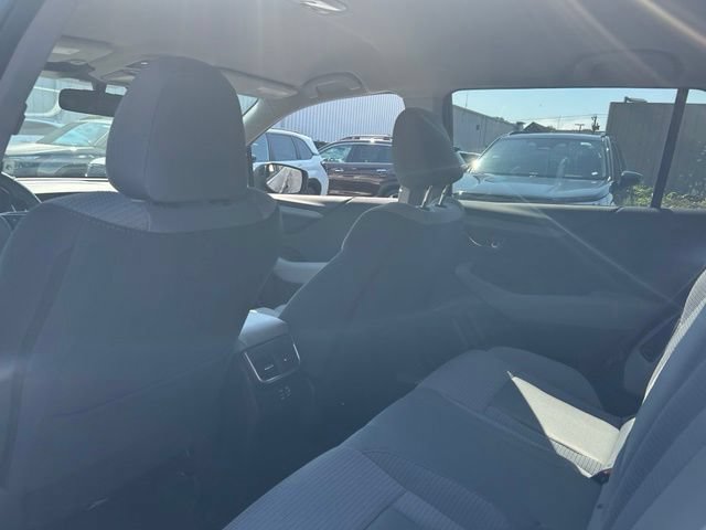 Used 2025 Subaru Outback Premium AWD/4WD image 12