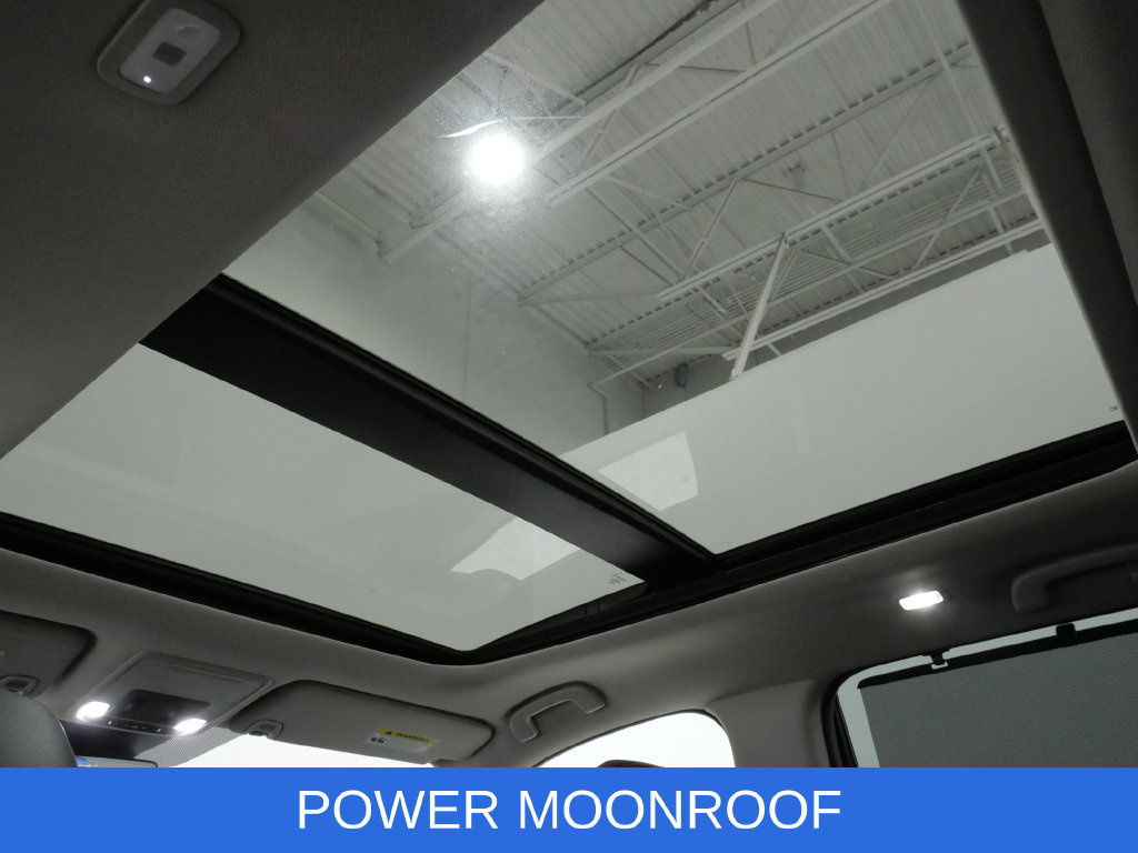 Used 2023 Honda Pilot Elite image 4