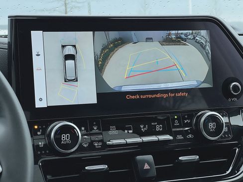 Used 2023 Toyota Highlander Limited image 19