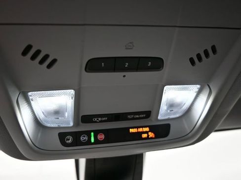 Used 2022 Chevrolet Blazer LT image 35