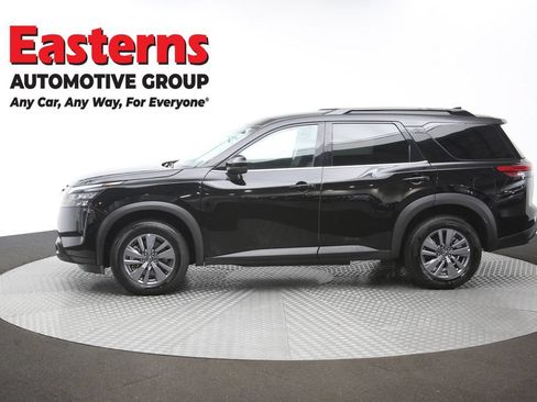 Used 2025 Nissan Pathfinder SV FWD image 61