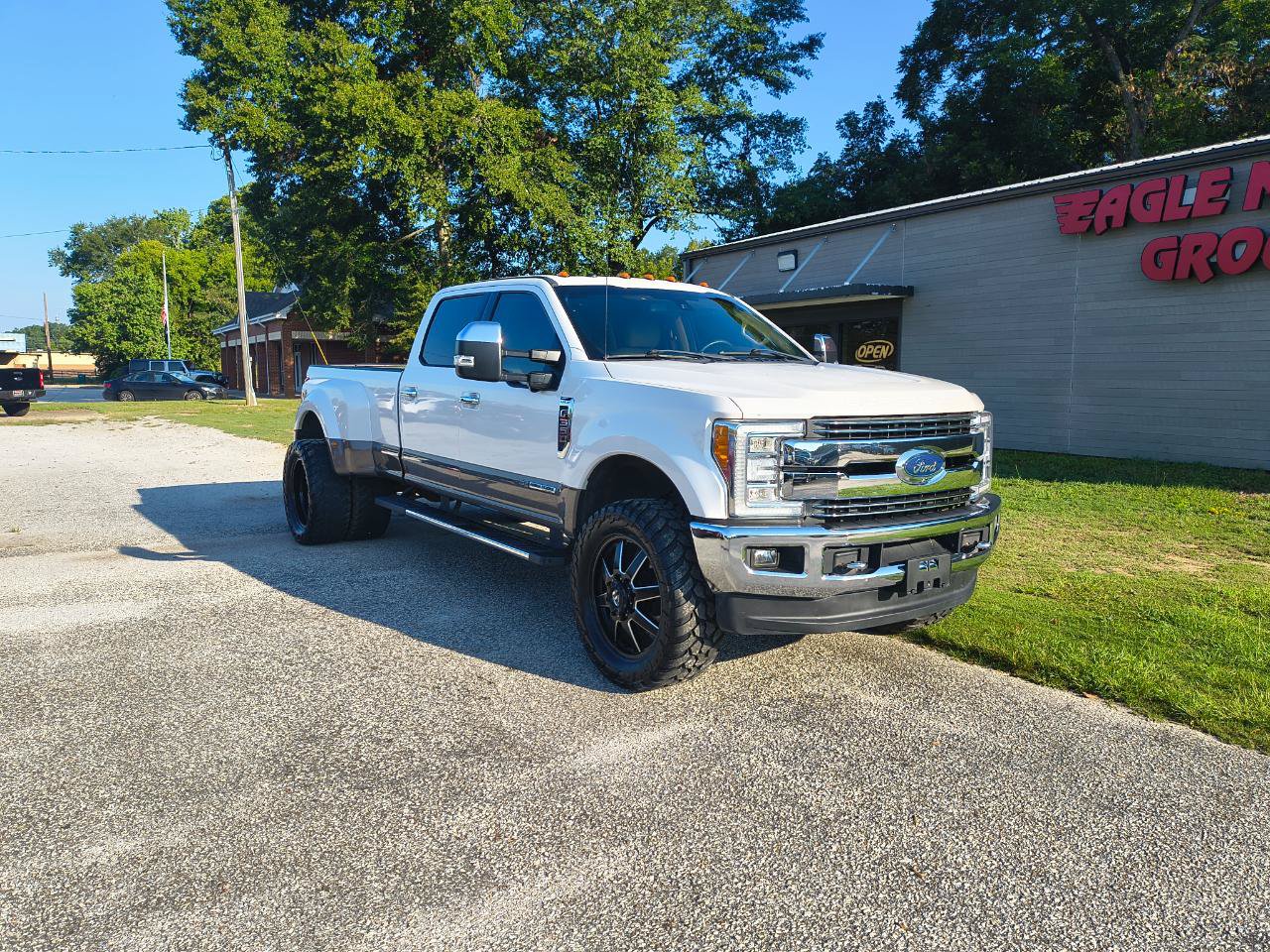 Used 2018 Ford F350 Lariat w/ Lariat Ultimate Package AWD/4WD image 2